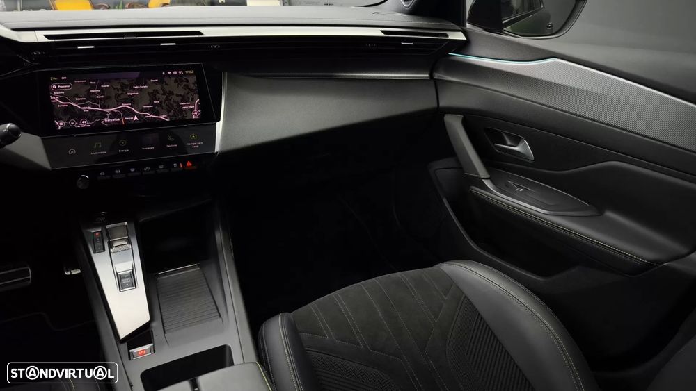 Peugeot 308 180 e-EAT8 GT - 33