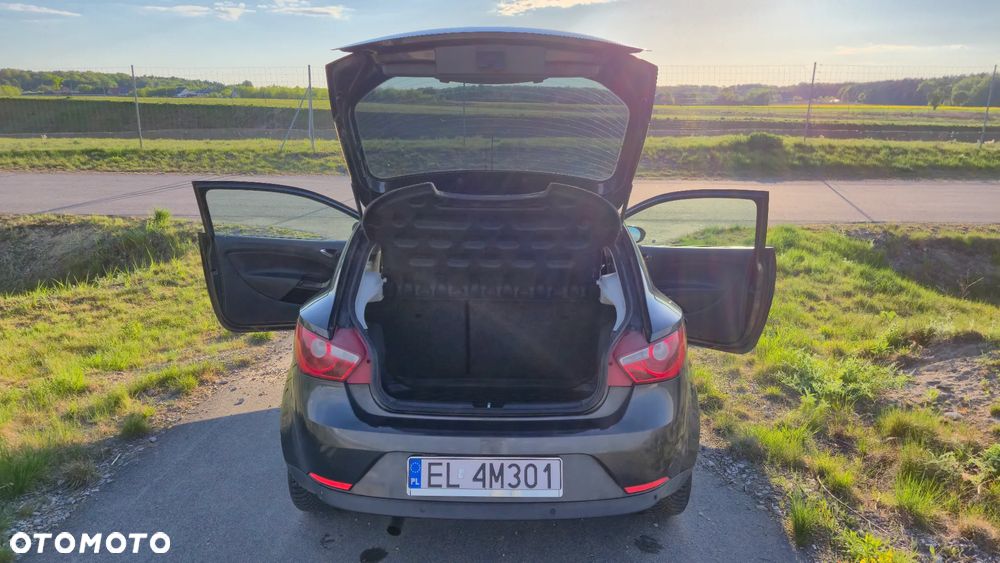 Seat Ibiza SC 1.6 16V Sport - 8