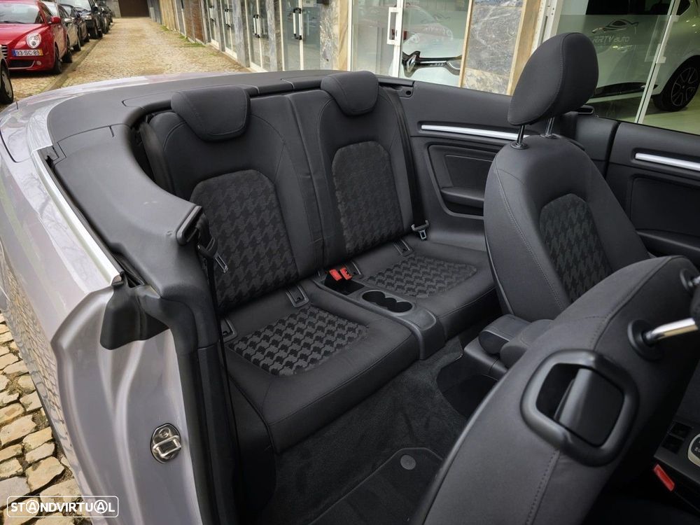 Audi A3 Cabrio 1.6 TDi Attraction - 23