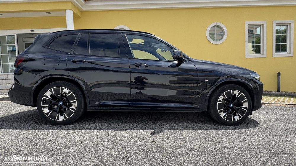 BMW iX3 M Sport Impressive - 15