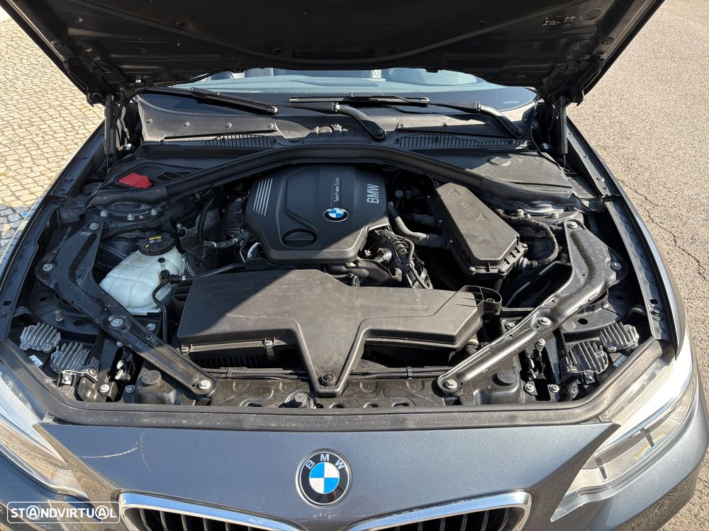 BMW 220 d Cabrio Pack M Auto - 10