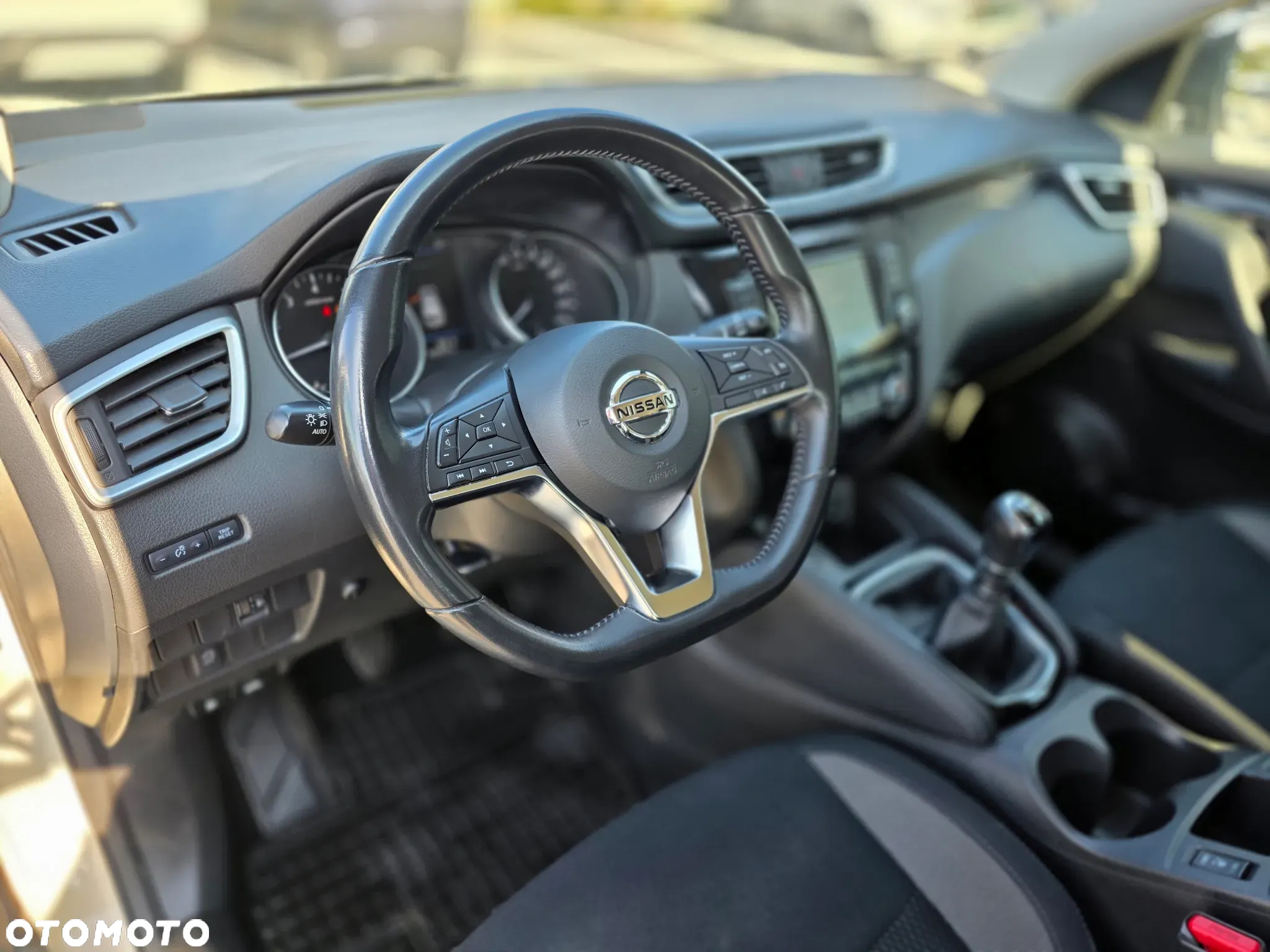 Nissan Qashqai 1.3 DIG-T N-Connecta - 12
