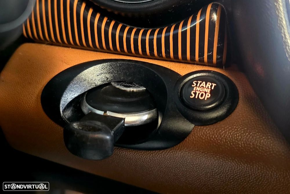 MINI 3 Portas Cooper D - 26