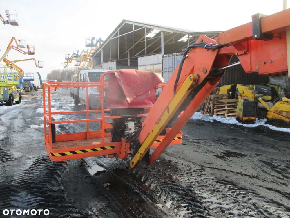 JLG 860SJ - 9