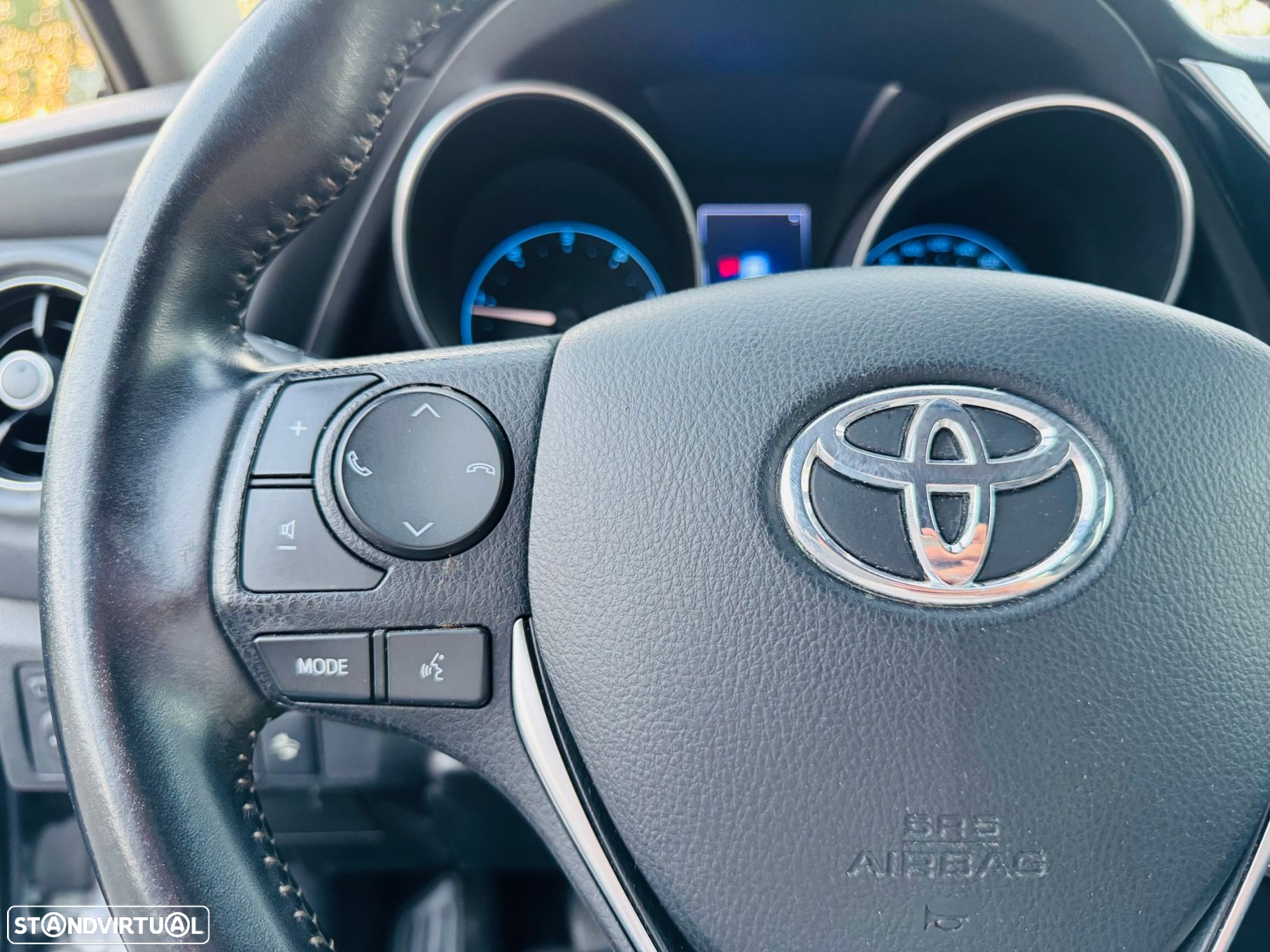 Toyota Auris Touring Sports - 23