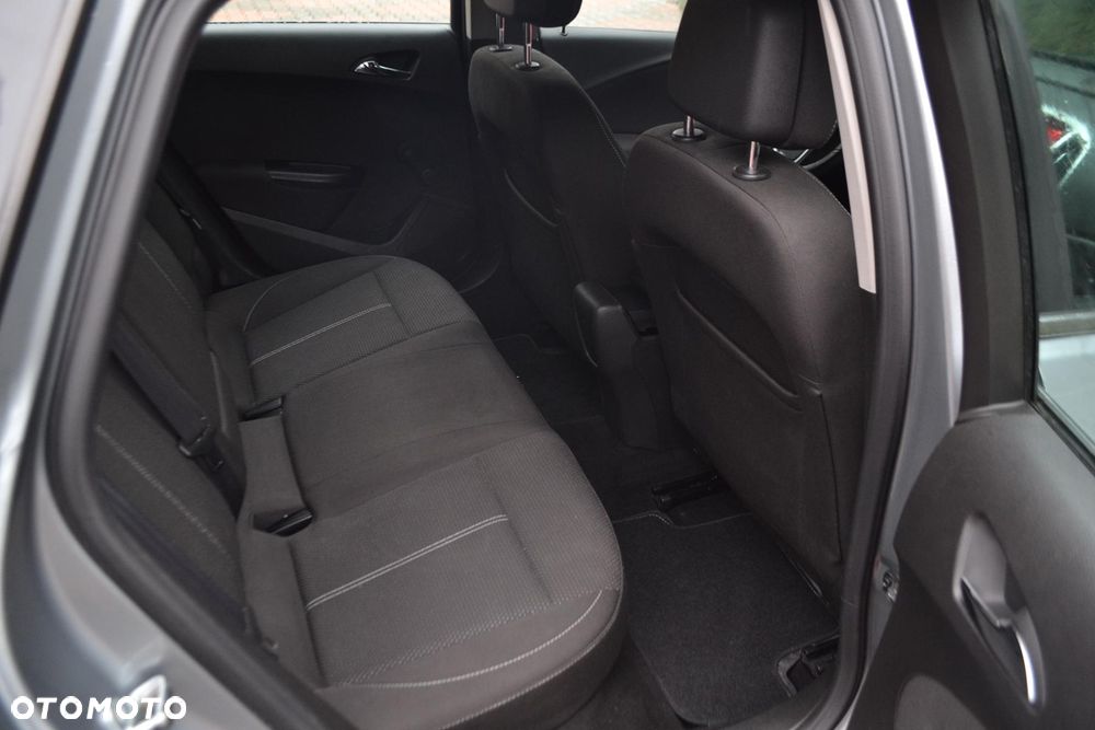 Opel Astra 1.6 Cosmo - 12