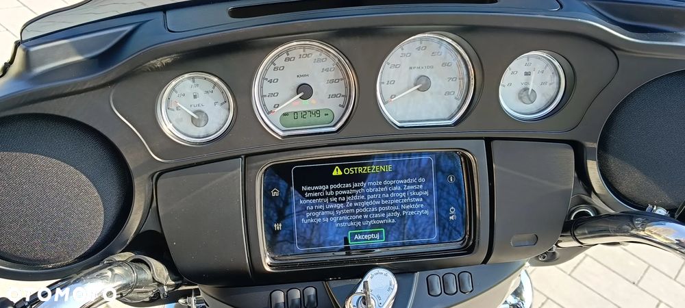 Harley-Davidson Touring Street Glide - 32