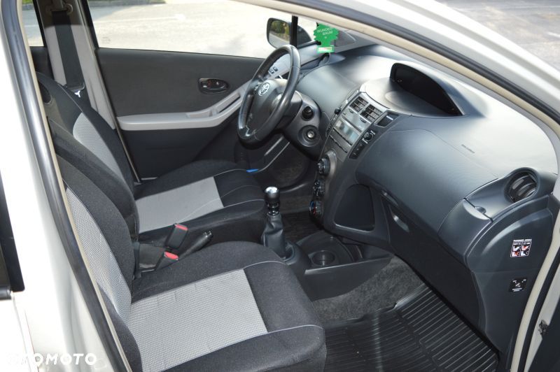 Toyota Yaris - 19