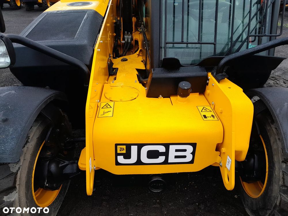 JCB 525-60 - 11