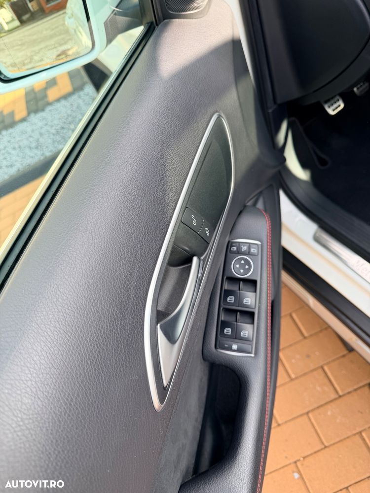 Mercedes-Benz GLA 200 AMG Line - 25