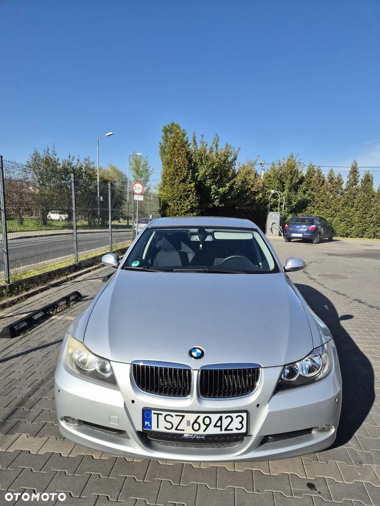 BMW Seria 3 318i - 5