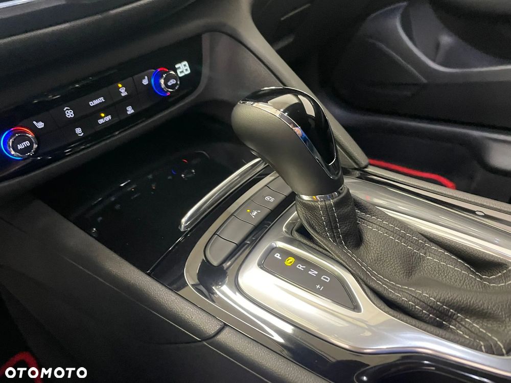 Opel Insignia - 19