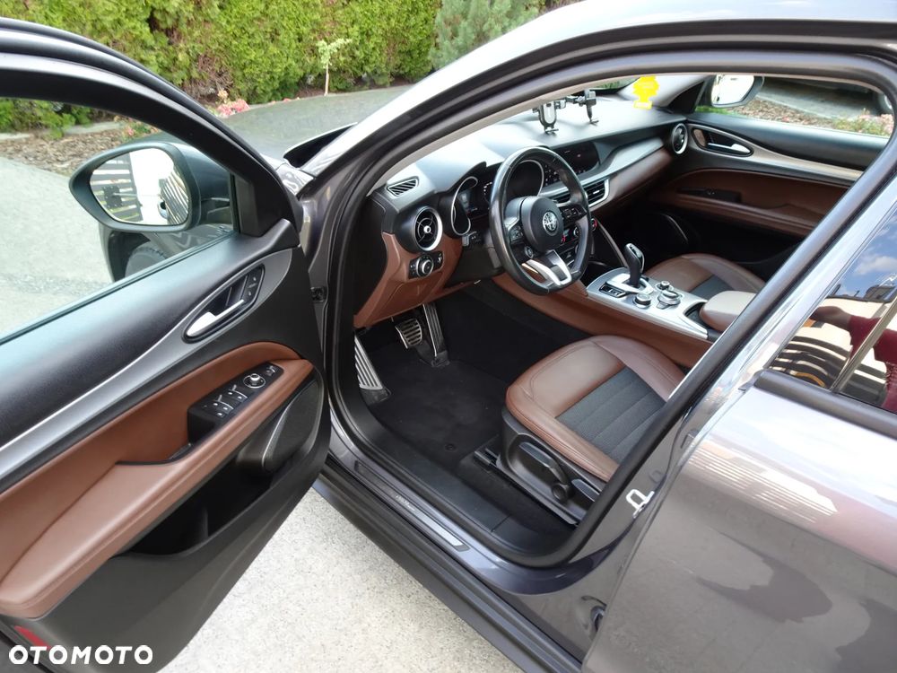 Alfa Romeo Stelvio 2.0 Turbo Sprint Q4 - 22