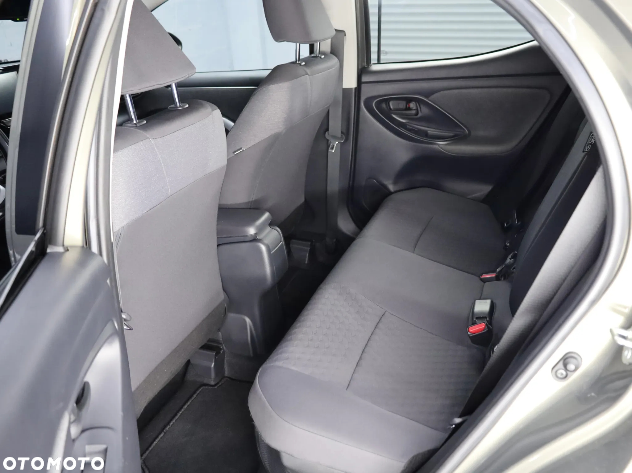Toyota Yaris Hybrid 1.5 Comfort - 39