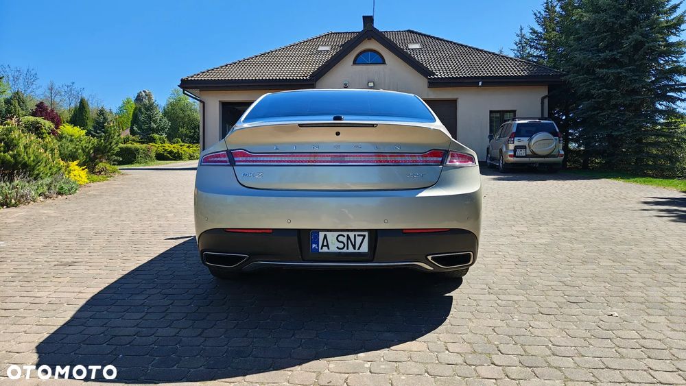 Lincoln MKZ - 9