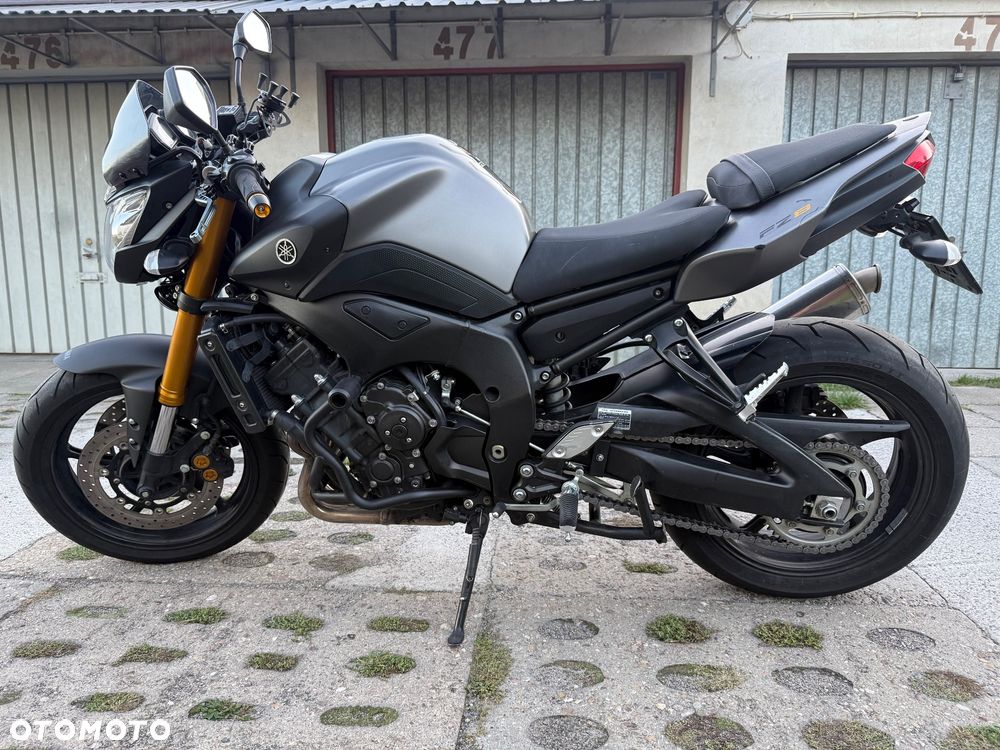 Yamaha FZ8 - 2