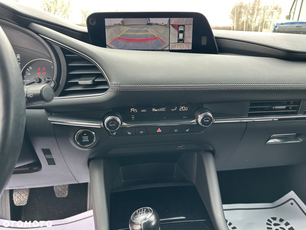 Mazda 3 SKYACTIV-G 2.0 M-Hybrid - 18