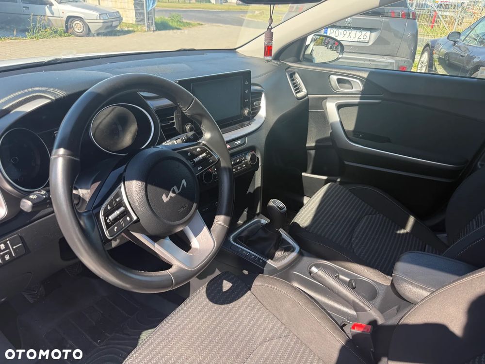 Kia Ceed 1.5 T-GDI M - 13