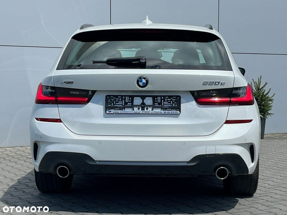 BMW Seria 3 330e xDrive M Sport - 13