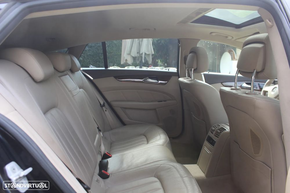 Mercedes-Benz CLS 250 CDI DPF BlueEFFICIENCY 7G-T - 32