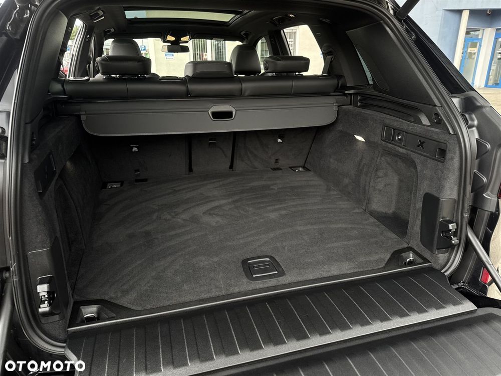 BMW X5 M50i - 24