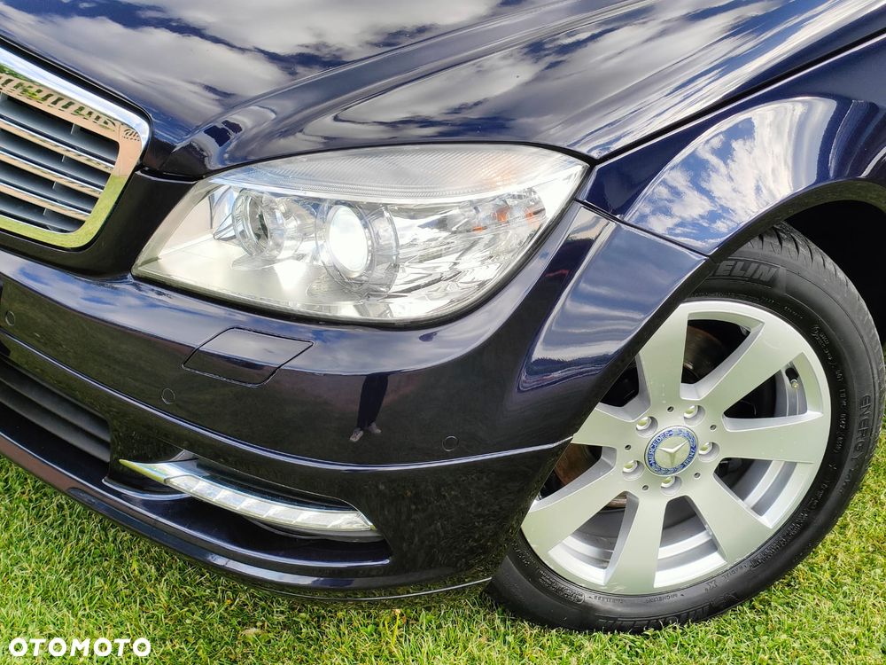 Mercedes-Benz Klasa C 200 CDI DPF (BlueEFFICIENCY) Avantgarde - 38