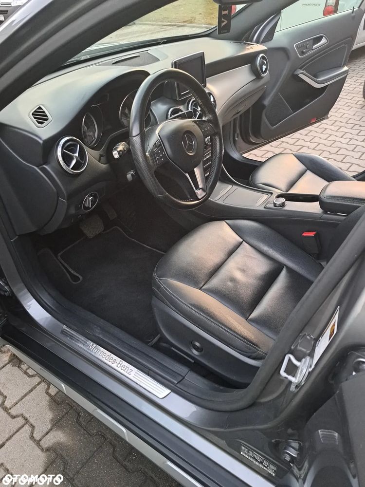 Mercedes-Benz GLA 250 4Matic 7G-DCT AMG Line - 19