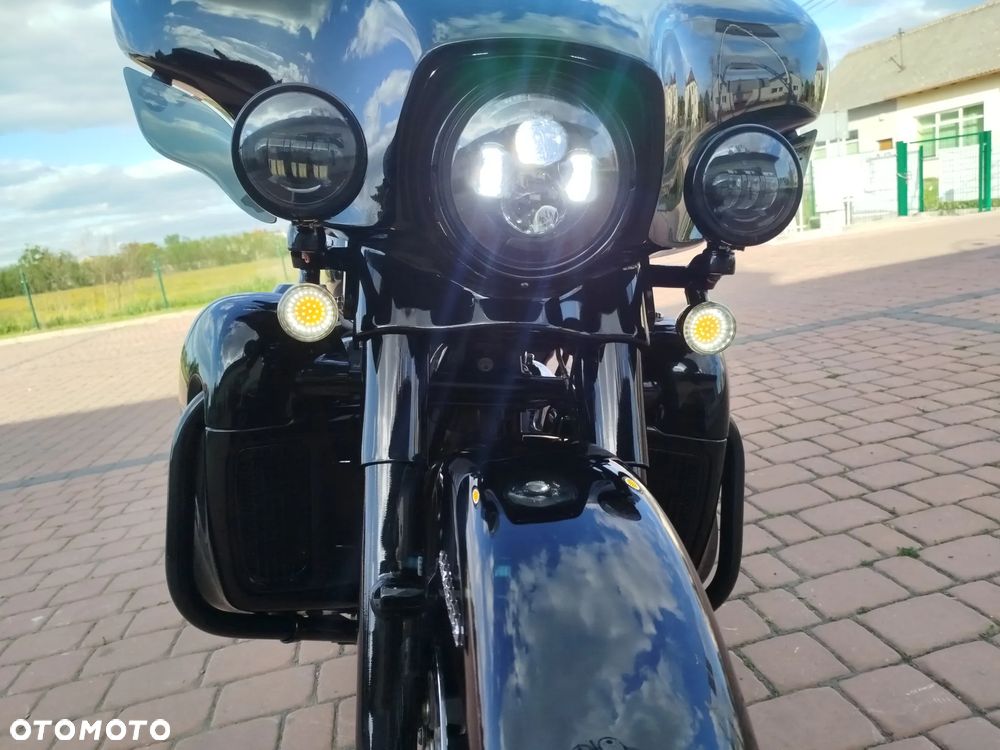 Harley-Davidson Touring Electra Glide - 11