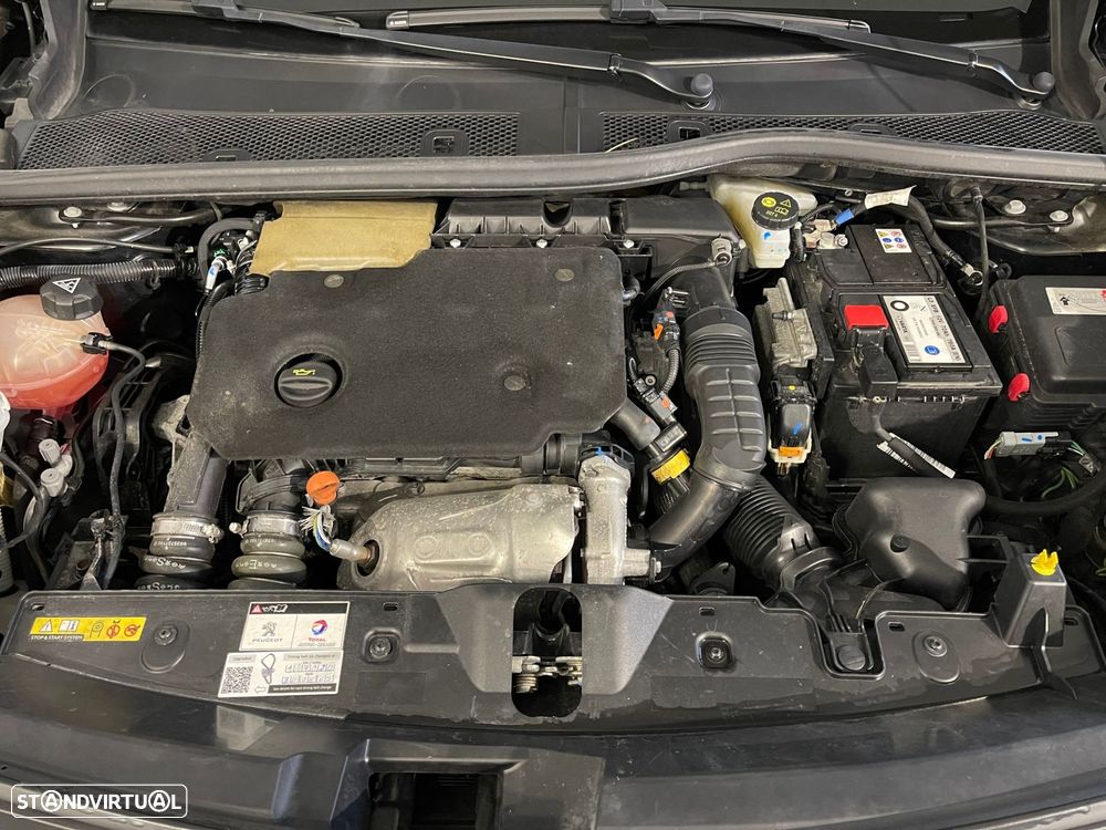 Peugeot 2008 1.5 BlueHDi Allure EAT8 - 31