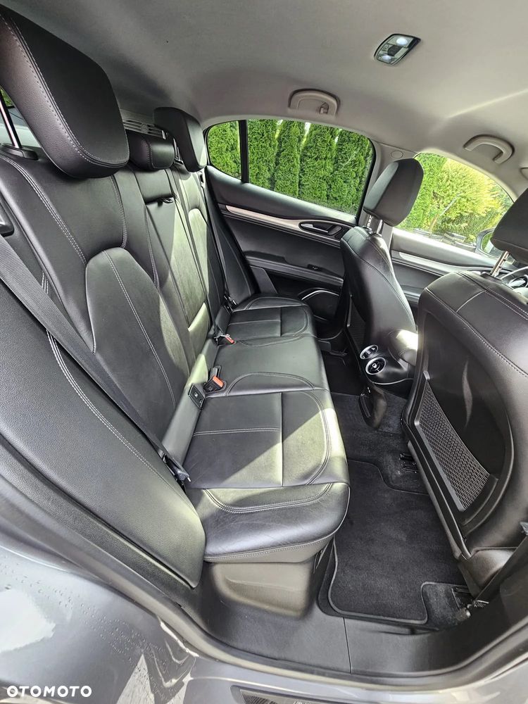 Alfa Romeo Stelvio 2.0 Turbo B-Tech Edition Q4 - 20