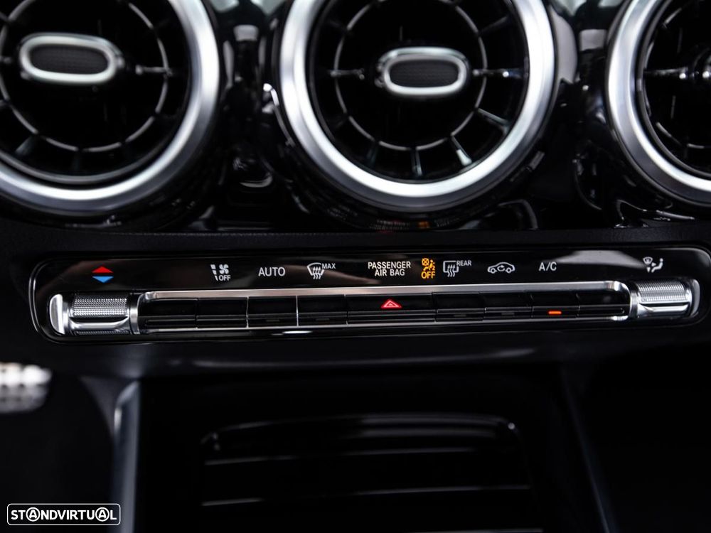 Mercedes-Benz GLA 250 4Matic 8G-DCT - 23