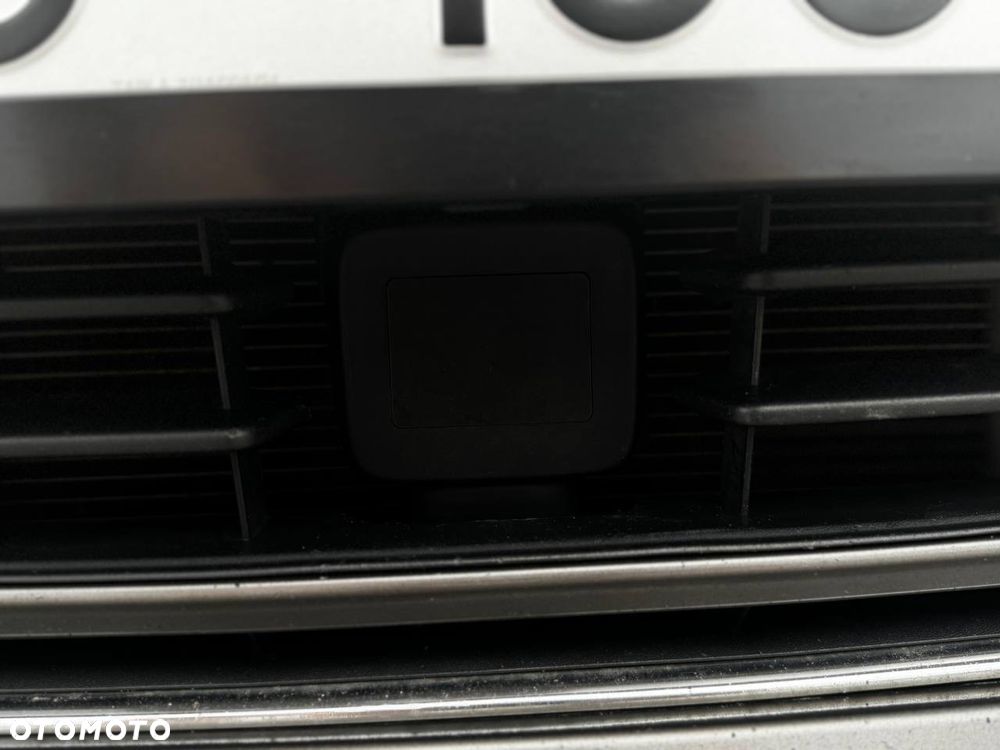 Volkswagen Golf 1.6 TDI Highline DSG - 12