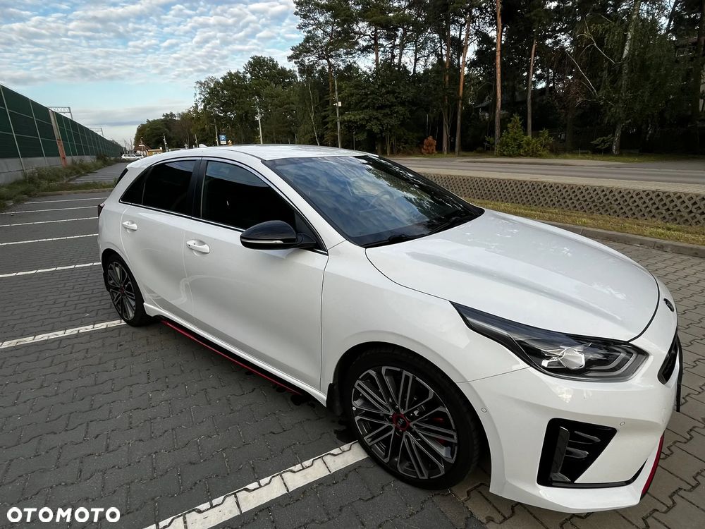 Kia Ceed - 11