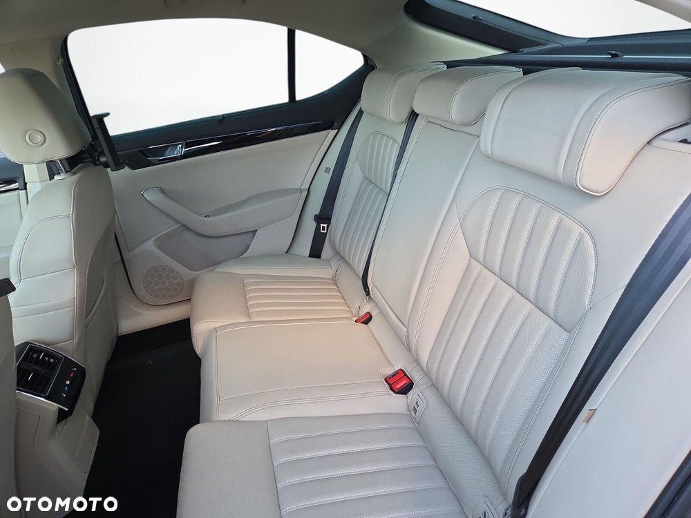 Skoda Superb 2.0 TSI 4x4 L&K DSG - 12