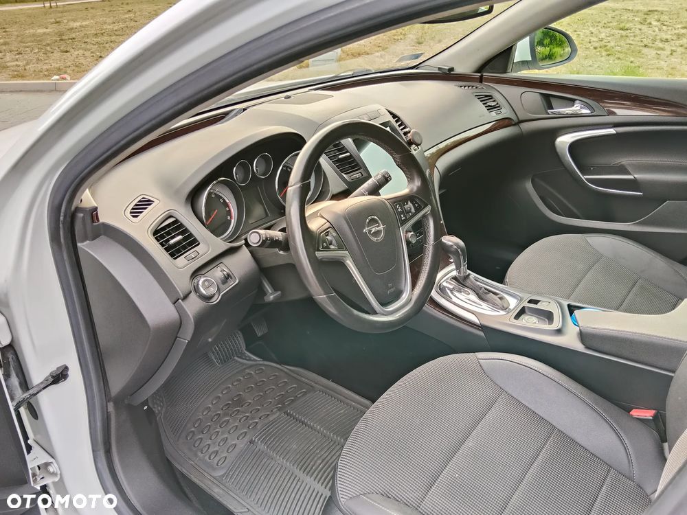 Opel Insignia 2.0 T Cosmo - 9