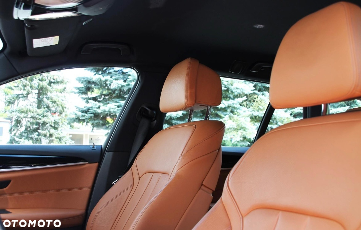 BMW Seria 5 520d Touring - 11