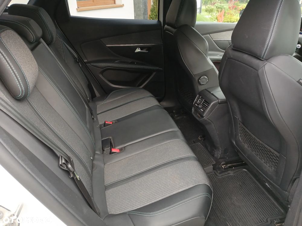 Peugeot 3008 1.5 BlueHDi Allure Pack S&S EAT8 - 13