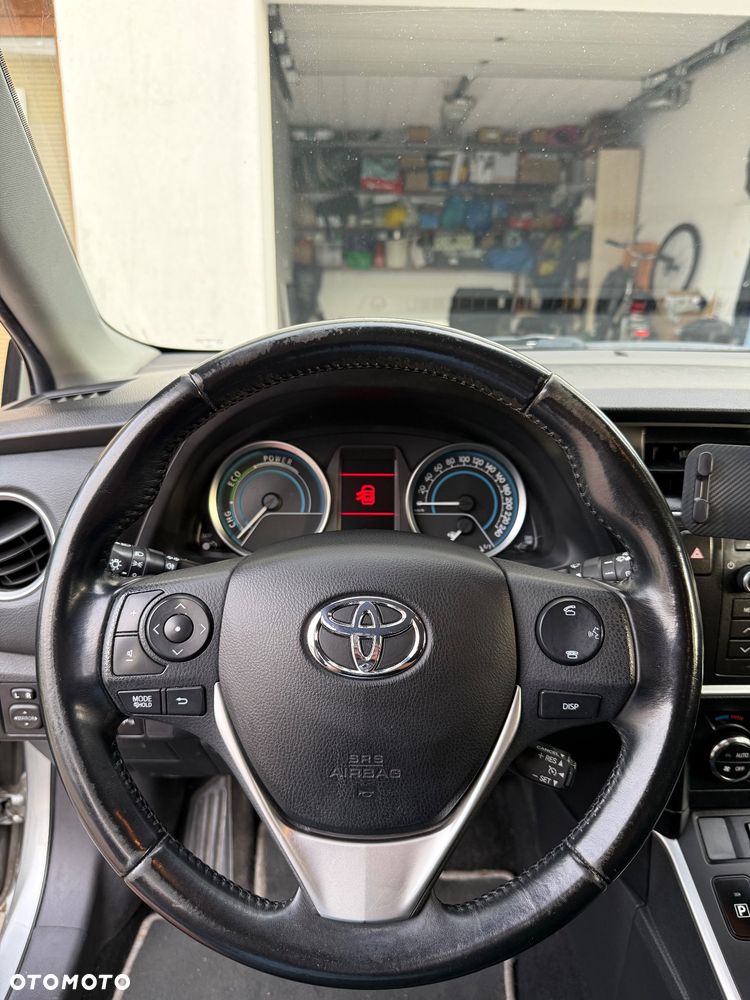 Toyota Auris - 14