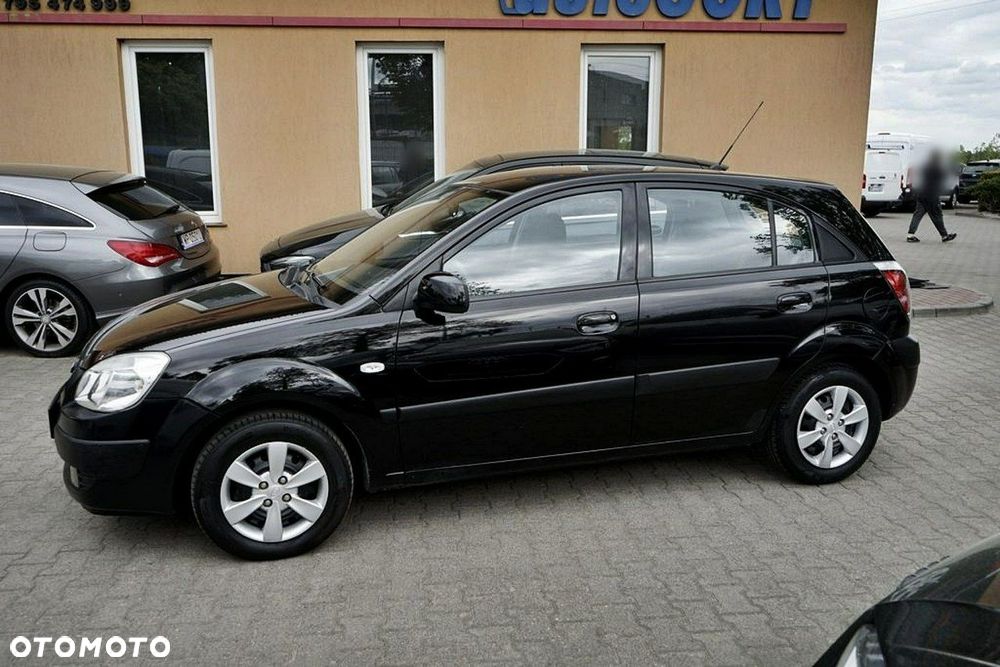 Kia Rio - 3
