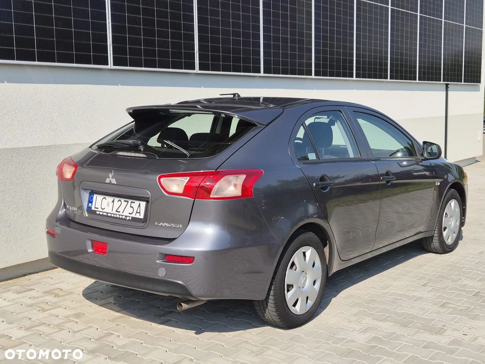 Mitsubishi Lancer - 8