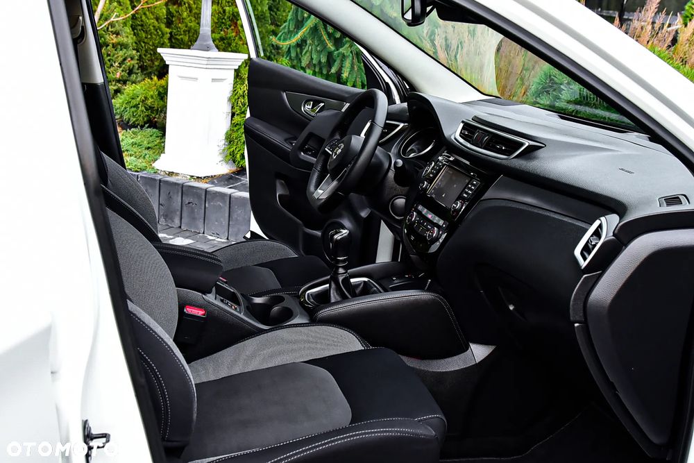 Nissan Qashqai 1.6 DIG-T TEKNA+ - 18