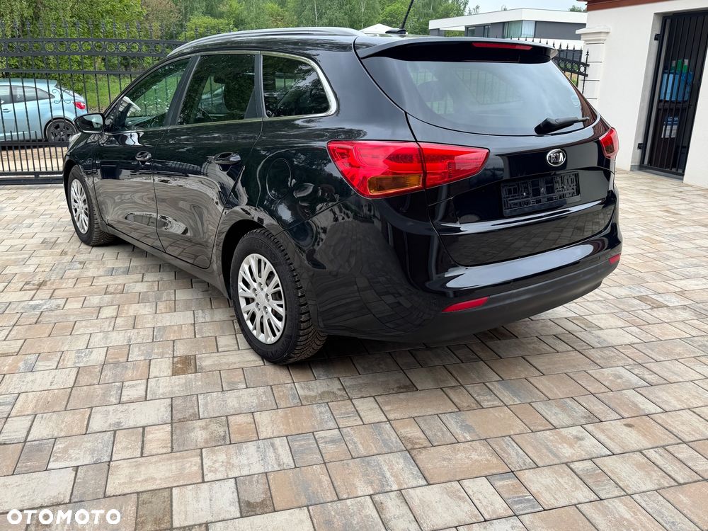 Kia Ceed 1.6 GDI Fifa World Cup Edition - 6