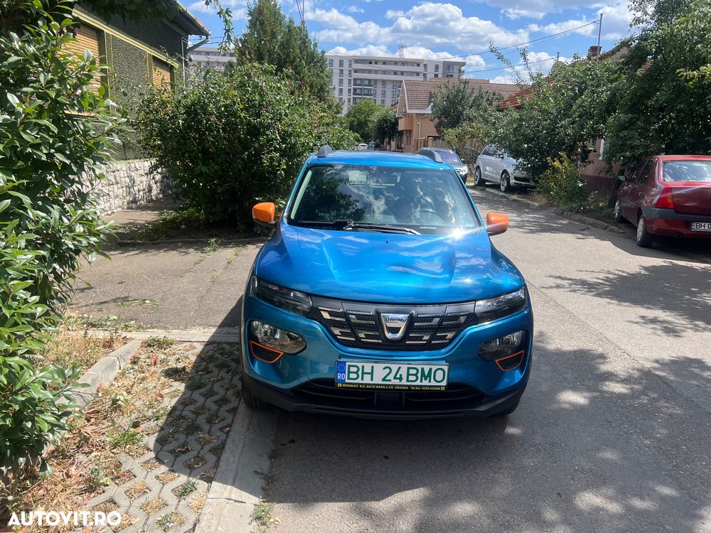 Dacia Spring Essential - 2