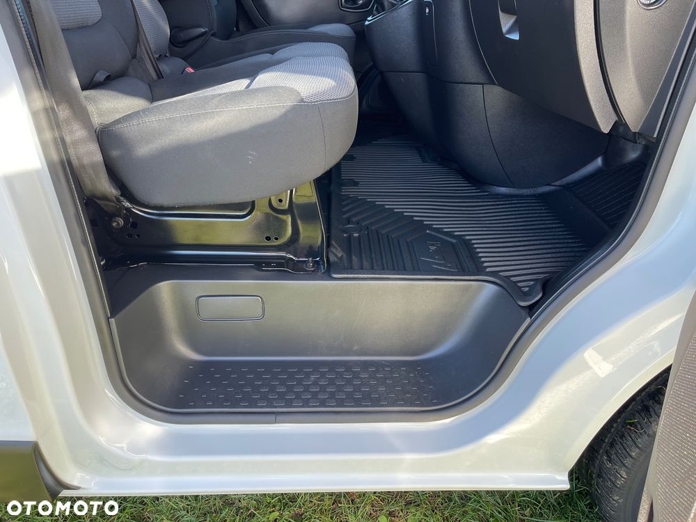 Renault Trafic - 22