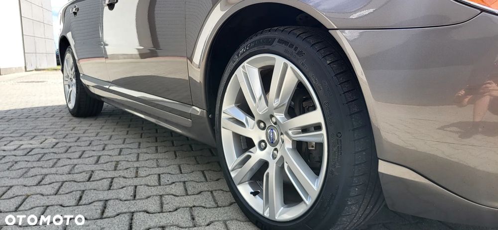 Volvo V70 D5 Geartronic Momentum - 17