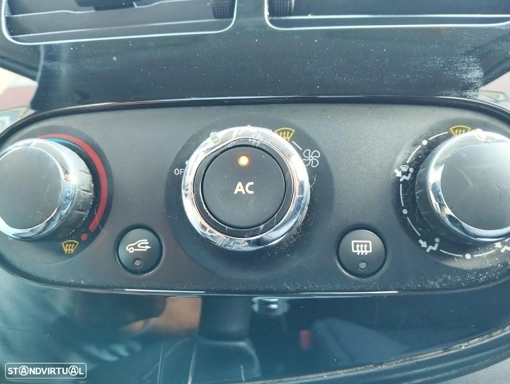 Renault Clio - 19