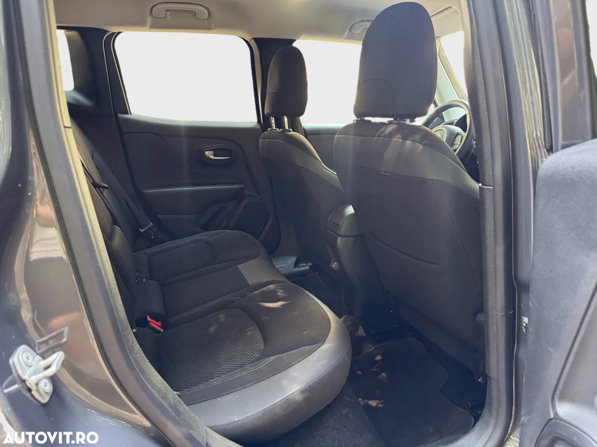Jeep Renegade 1.3T 4xe AT6 PHEV S - 8