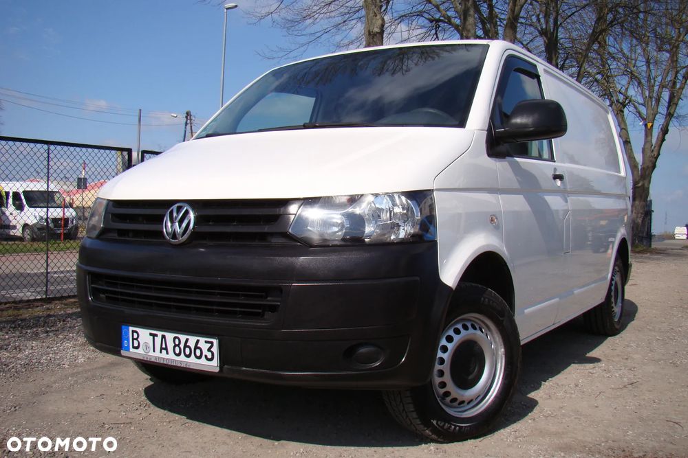 Volkswagen Transporter - 1