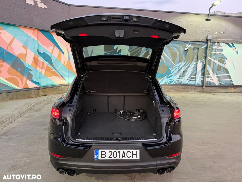 Porsche Cayenne Coupe Standard - 15