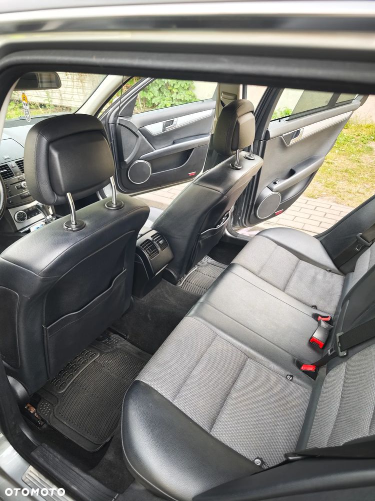 Mercedes-Benz Klasa C 250 CDI DPF Automatik BlueEFFICIENCY Avantgarde - 20